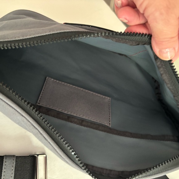 NWOT Calvin Klein jeans belt bag - Picture 8 of 8